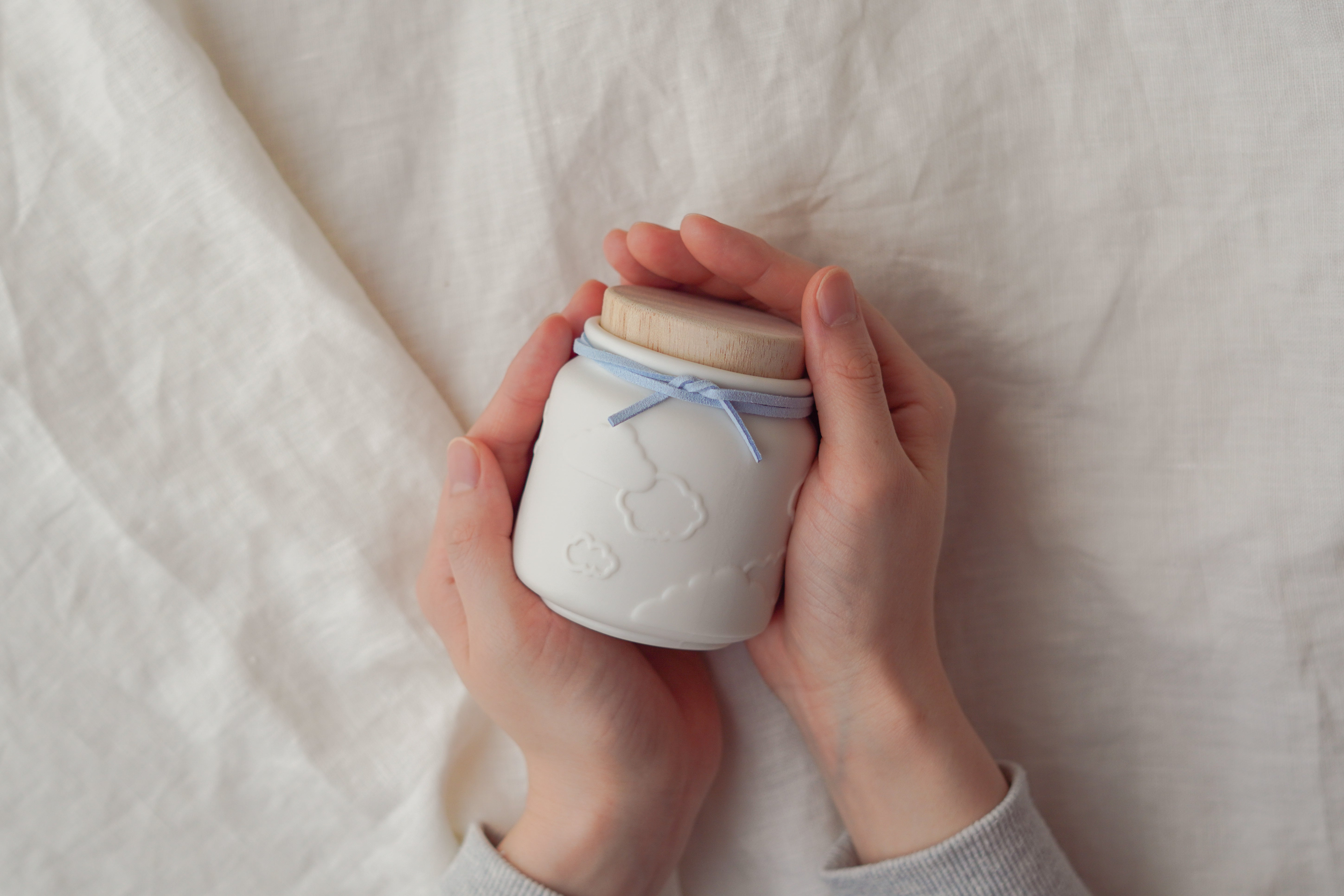 赤ちゃんのお骨壷